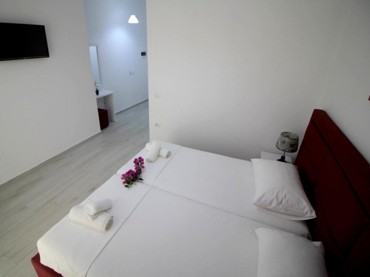 Gusto Di Casa Hotel Sarandë Esterno foto